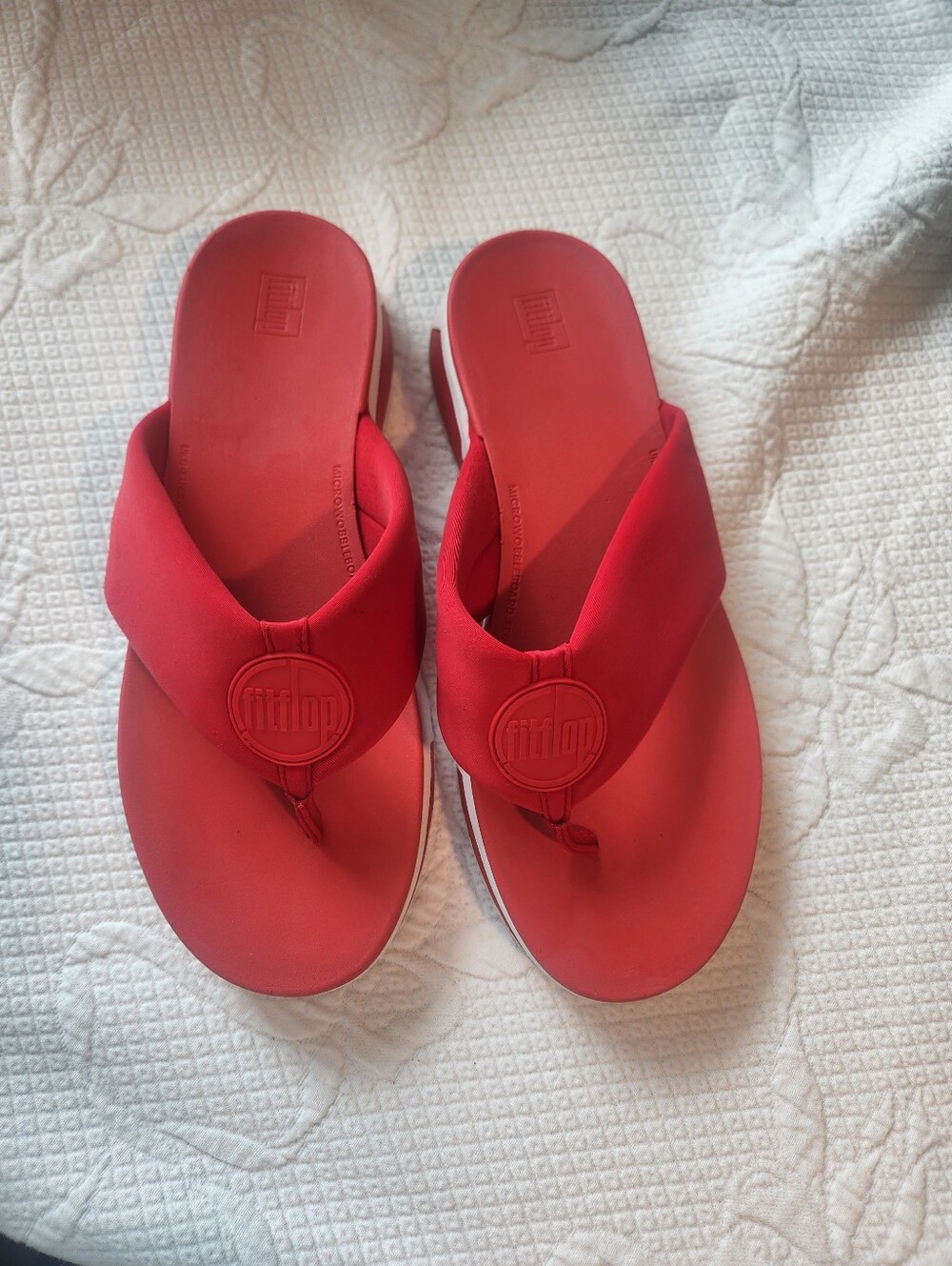 FitFlop Womens Red Flip-Flop Sandals